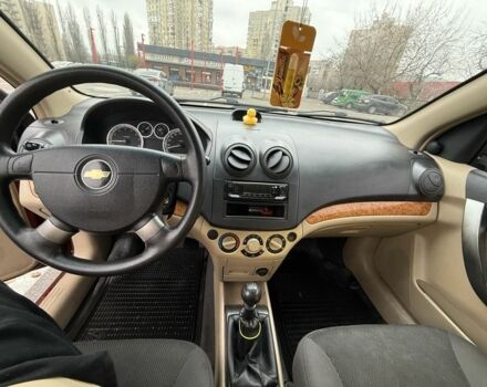 Красный Шевроле Авео, объемом двигателя 1.6 л и пробегом 158 тыс. км за 4600 $, фото 3 на Automoto.ua