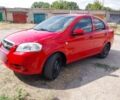 Красный Шевроле Авео, объемом двигателя 0 л и пробегом 200 тыс. км за 4300 $, фото 2 на Automoto.ua