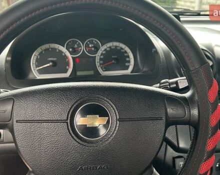 Красный Шевроле Авео, объемом двигателя 1.5 л и пробегом 82 тыс. км за 5300 $, фото 13 на Automoto.ua