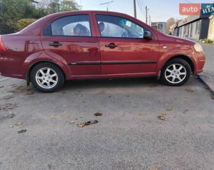 Красный Шевроле Авео, объемом двигателя 1.5 л и пробегом 228 тыс. км за 3700 $, фото 2 на Automoto.ua