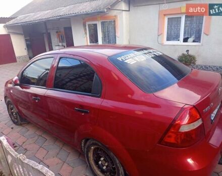 Красный Шевроле Авео, объемом двигателя 1.5 л и пробегом 200 тыс. км за 3400 $, фото 2 на Automoto.ua