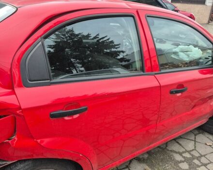 Красный Шевроле Авео, объемом двигателя 0 л и пробегом 200 тыс. км за 1429 $, фото 3 на Automoto.ua