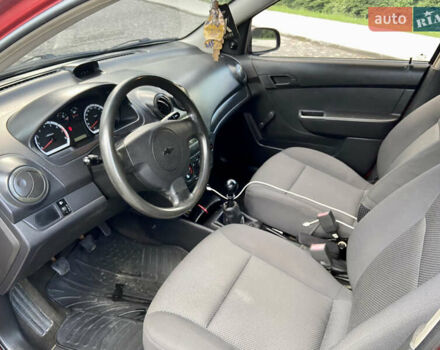 Красный Шевроле Авео, объемом двигателя 1.5 л и пробегом 106 тыс. км за 3900 $, фото 12 на Automoto.ua