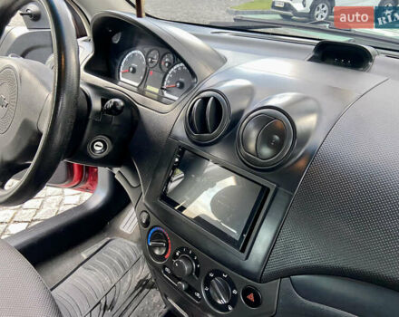 Красный Шевроле Авео, объемом двигателя 1.5 л и пробегом 106 тыс. км за 3900 $, фото 18 на Automoto.ua