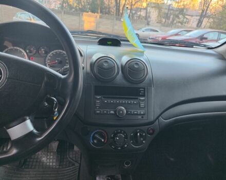 Красный Шевроле Авео, объемом двигателя 1.2 л и пробегом 250 тыс. км за 3560 $, фото 6 на Automoto.ua