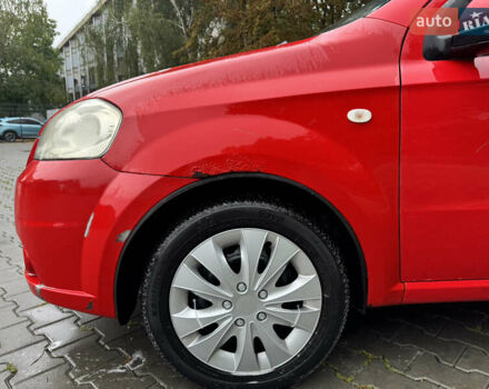 Красный Шевроле Авео, объемом двигателя 1.5 л и пробегом 72 тыс. км за 3500 $, фото 6 на Automoto.ua
