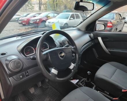 Красный Шевроле Авео, объемом двигателя 1.2 л и пробегом 250 тыс. км за 3560 $, фото 7 на Automoto.ua