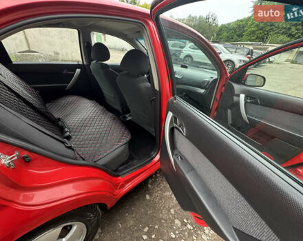 Красный Шевроле Авео, объемом двигателя 1.5 л и пробегом 80 тыс. км за 4950 $, фото 15 на Automoto.ua