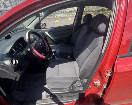 Красный Шевроле Авео, объемом двигателя 1.5 л и пробегом 52 тыс. км за 4999 $, фото 2 на Automoto.ua
