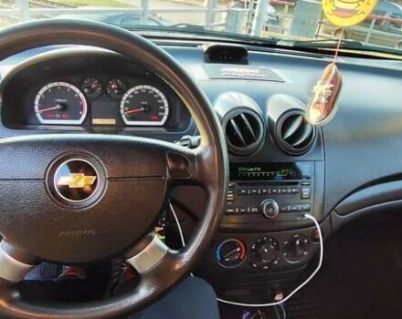 Красный Шевроле Авео, объемом двигателя 1.4 л и пробегом 202 тыс. км за 3600 $, фото 20 на Automoto.ua