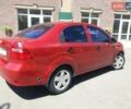 Красный Шевроле Авео, объемом двигателя 1.5 л и пробегом 195 тыс. км за 3800 $, фото 1 на Automoto.ua