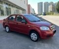 Красный Шевроле Авео, объемом двигателя 1.5 л и пробегом 245 тыс. км за 3500 $, фото 2 на Automoto.ua