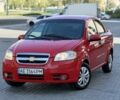Красный Шевроле Авео, объемом двигателя 1.5 л и пробегом 222 тыс. км за 4399 $, фото 1 на Automoto.ua