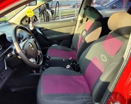 Красный Шевроле Авео, объемом двигателя 1.4 л и пробегом 202 тыс. км за 3600 $, фото 12 на Automoto.ua