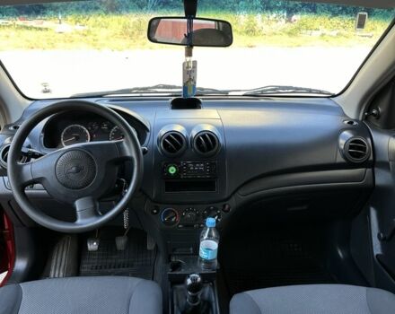 Красный Шевроле Авео, объемом двигателя 1.5 л и пробегом 245 тыс. км за 3500 $, фото 9 на Automoto.ua