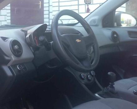 Красный Шевроле Авео, объемом двигателя 1.4 л и пробегом 18 тыс. км за 9000 $, фото 2 на Automoto.ua