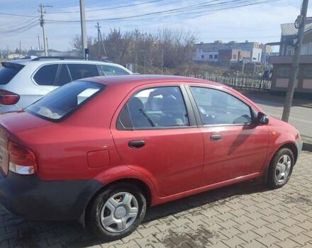 Красный Шевроле Авео, объемом двигателя 1.5 л и пробегом 120 тыс. км за 3500 $, фото 1 на Automoto.ua