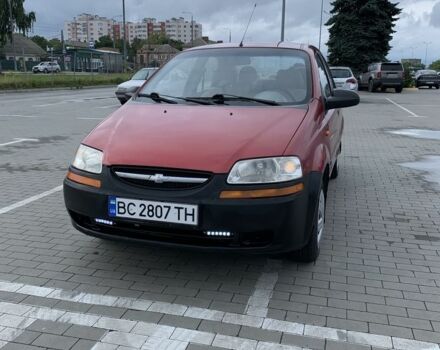 Красный Шевроле Авео, объемом двигателя 1.5 л и пробегом 260 тыс. км за 2350 $, фото 1 на Automoto.ua