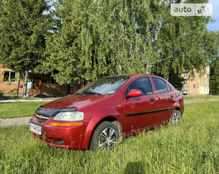 Красный Шевроле Авео, объемом двигателя 1.5 л и пробегом 142 тыс. км за 3100 $, фото 1 на Automoto.ua