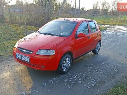 Червоний Шевроле Авео, об'ємом двигуна 1.2 л та пробігом 300 тис. км за 1699 $, фото 1 на Automoto.ua