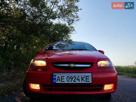 Шевроле Авео 2004 в Царичанке на Automoto.ua Красный Шевроле Авео, объемом двигателя 1.5 л и пробегом 273 тыс. км за 2750 $, фото 1 на Automoto.ua