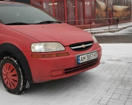Красный Шевроле Авео, объемом двигателя 1.5 л и пробегом 300 тыс. км за 1500 $, фото 1 на Automoto.ua