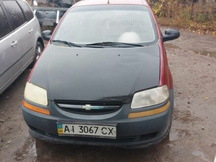 Красный Шевроле Авео, объемом двигателя 1.5 л и пробегом 200 тыс. км за 1450 $, фото 1 на Automoto.ua