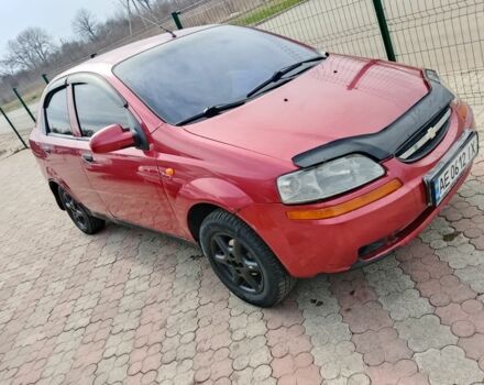 Красный Шевроле Авео, объемом двигателя 1.5 л и пробегом 222 тыс. км за 1750 $, фото 1 на Automoto.ua