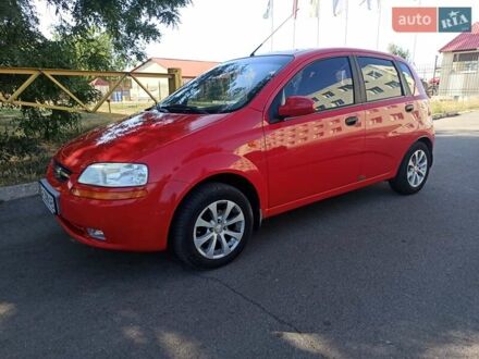 Шевроле Авео 2005 у Кропивницькому (Кіровограді) на Automoto.ua Червоний Шевроле Авео, об'ємом двигуна 1.5 л та пробігом 120 тис. км за 3100 $, фото 1 на Automoto.ua