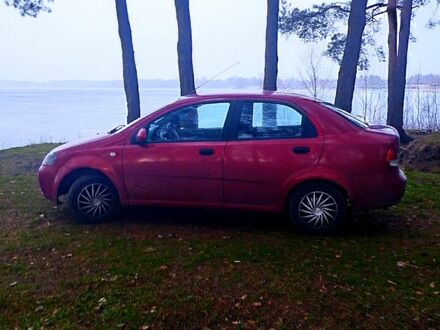 Червоний Шевроле Авео, об'ємом двигуна 1.5 л та пробігом 150 тис. км за 3150 $, фото 1 на Automoto.ua