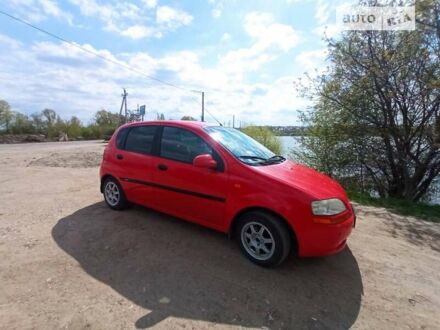 Червоний Шевроле Авео, об'ємом двигуна 1.5 л та пробігом 157 тис. км за 3800 $, фото 1 на Automoto.ua