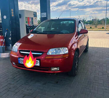 Красный Шевроле Авео, объемом двигателя 1.5 л и пробегом 179 тыс. км за 3500 $, фото 1 на Automoto.ua
