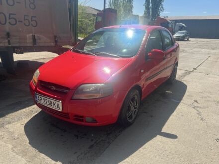 Шевроле Авео 2005 в Запорожье на Automoto.ua Красный Шевроле Авео, объемом двигателя 1.5 л и пробегом 260 тыс. км за 2300 $, фото 1 на Automoto.ua