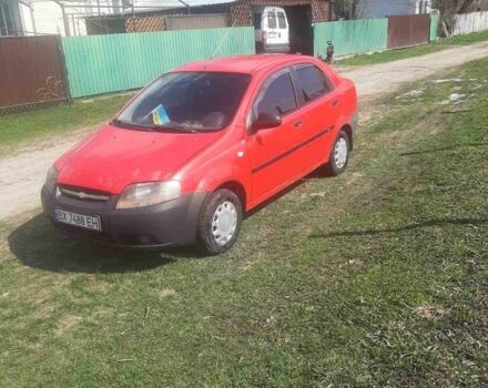 Красный Шевроле Авео, объемом двигателя 1.5 л и пробегом 205 тыс. км за 2500 $, фото 1 на Automoto.ua