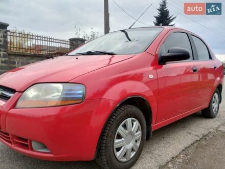 Красный Шевроле Авео, объемом двигателя 1.5 л и пробегом 185 тыс. км за 3000 $, фото 1 на Automoto.ua