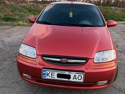 Красный Шевроле Авео, объемом двигателя 1.5 л и пробегом 281 тыс. км за 2900 $, фото 1 на Automoto.ua