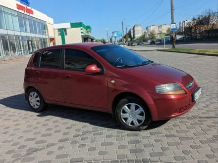 Червоний Шевроле Авео, об'ємом двигуна 1.5 л та пробігом 158 тис. км за 3500 $, фото 1 на Automoto.ua