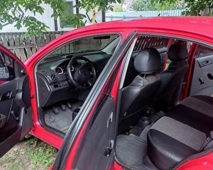 Червоний Шевроле Авео, об'ємом двигуна 1.5 л та пробігом 131 тис. км за 3100 $, фото 1 на Automoto.ua