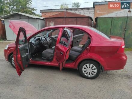 Красный Шевроле Авео, объемом двигателя 1.5 л и пробегом 292 тыс. км за 2700 $, фото 1 на Automoto.ua