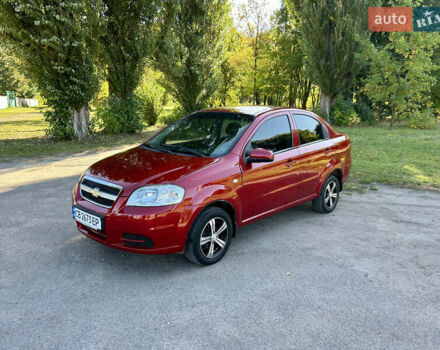 Красный Шевроле Авео, объемом двигателя 1.5 л и пробегом 215 тыс. км за 3800 $, фото 1 на Automoto.ua
