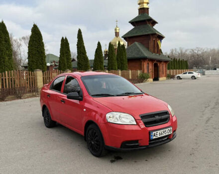 Красный Шевроле Авео, объемом двигателя 1.5 л и пробегом 187 тыс. км за 3300 $, фото 1 на Automoto.ua