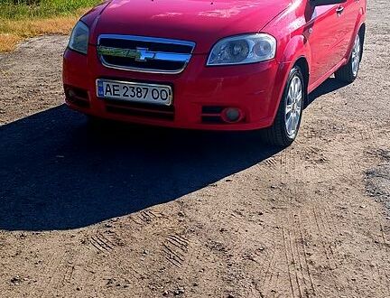 Червоний Шевроле Авео, об'ємом двигуна 1.5 л та пробігом 217 тис. км за 3600 $, фото 1 на Automoto.ua