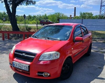 Красный Шевроле Авео, объемом двигателя 1.5 л и пробегом 290 тыс. км за 3300 $, фото 1 на Automoto.ua