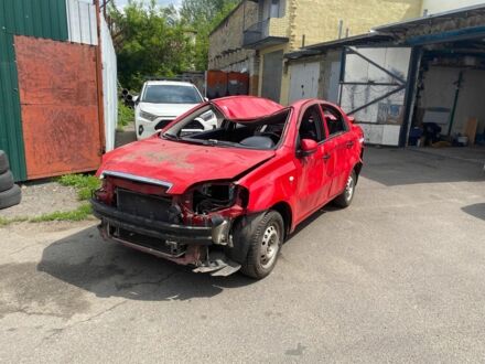 Шевроле Авео 2007 у Києві на Automoto.ua Червоний Шевроле Авео, об'ємом двигуна 1.5 л та пробігом 133 тис. км за 1209 $, фото 1 на Automoto.ua