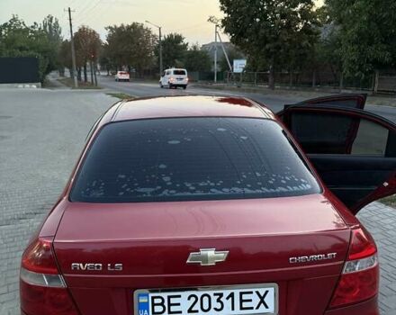Красный Шевроле Авео, объемом двигателя 1.5 л и пробегом 200 тыс. км за 3800 $, фото 1 на Automoto.ua