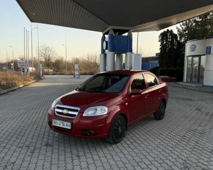 Красный Шевроле Авео, объемом двигателя 1.5 л и пробегом 296 тыс. км за 3950 $, фото 1 на Automoto.ua