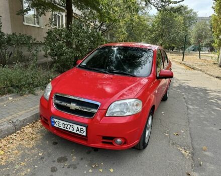 Красный Шевроле Авео, объемом двигателя 1.5 л и пробегом 215 тыс. км за 3800 $, фото 1 на Automoto.ua