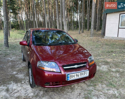 Красный Шевроле Авео, объемом двигателя 1.5 л и пробегом 158 тыс. км за 3500 $, фото 1 на Automoto.ua