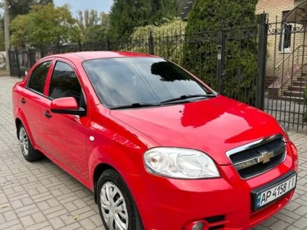 Красный Шевроле Авео, объемом двигателя 1.5 л и пробегом 152 тыс. км за 4500 $, фото 1 на Automoto.ua