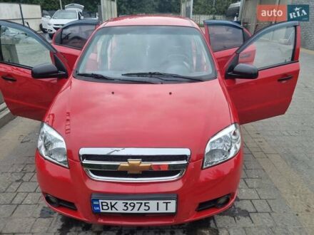 Червоний Шевроле Авео, об'ємом двигуна 1.5 л та пробігом 272 тис. км за 3200 $, фото 1 на Automoto.ua